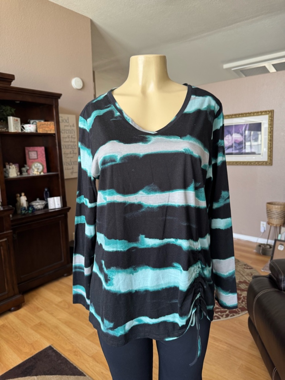 Logo Lori Goldstein blue, black & gray long sleeve Vneck top-size L